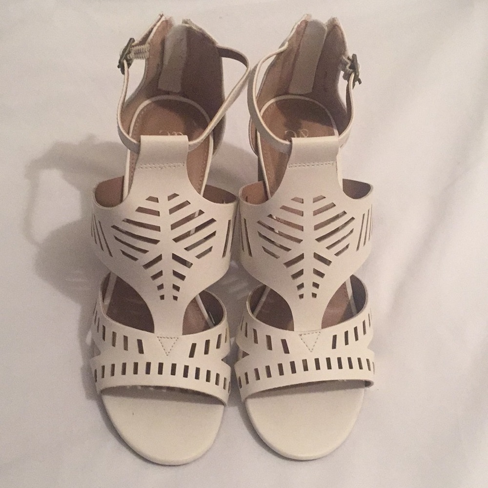 NWT White Wedge Heel Sandals